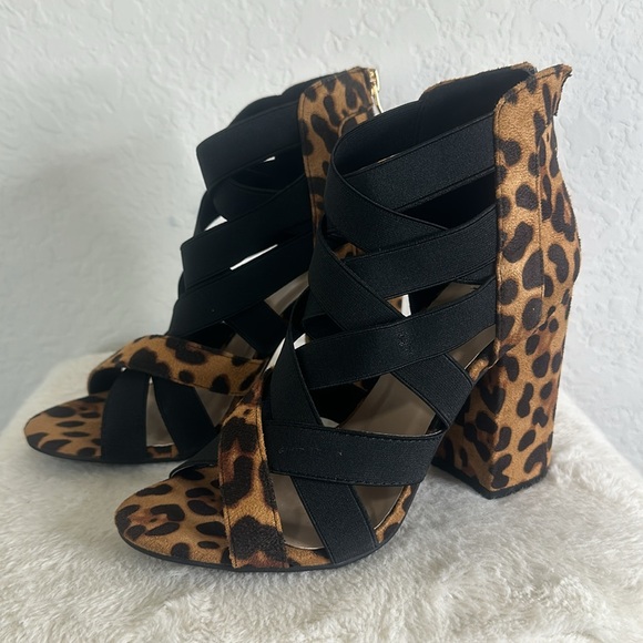 YOKI-FRIDAY-55 Women's Comfort High Heel Pump, Block Heel, Back Zipper, Open Toe - Picture 3 of 12